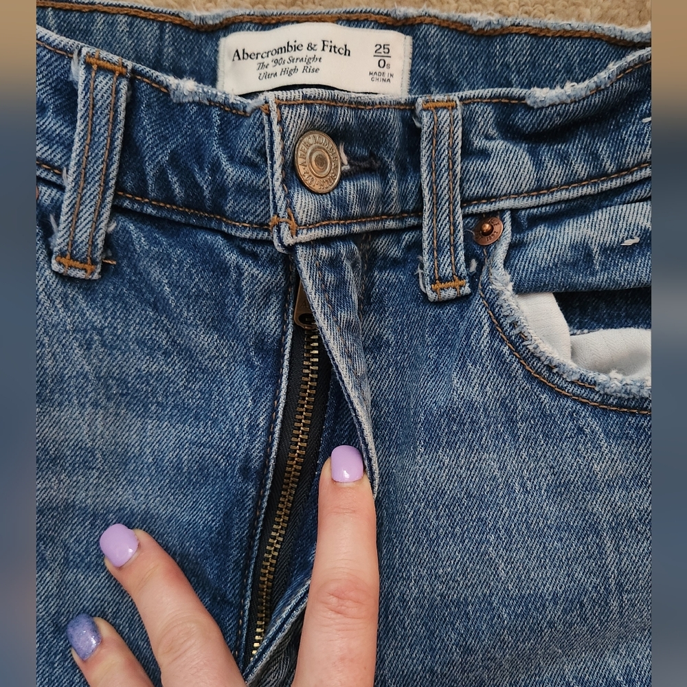 ABERCROMBIE '90s straight ultra high rise distressed curve love jeans 25/0 short - Picture 5 of 10
